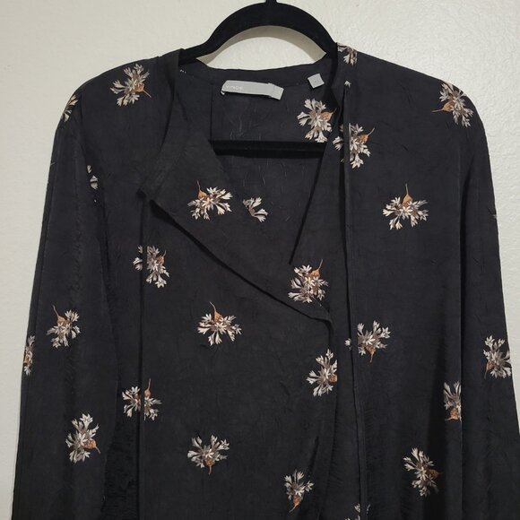Vince Tossed Bouquet Floral Tie-neck Crinkled Black Blouse Small - Picture 3 of 12